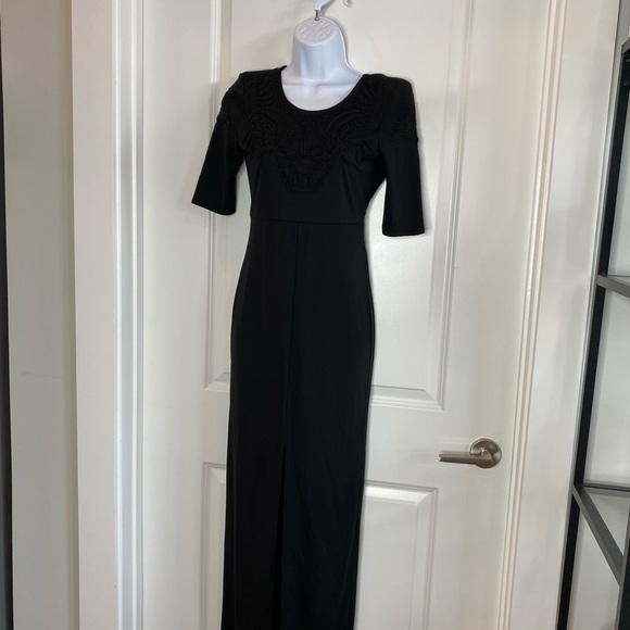 Long Black Dress w Applique Design Bodice - Picture 5 of 13
